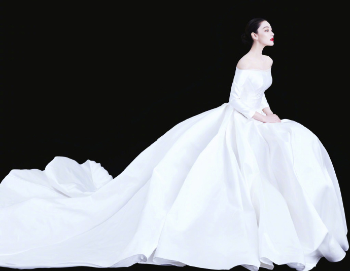 張馨予的婚紗成了淘寶爆款，知道價格后讓人大跌眼鏡！