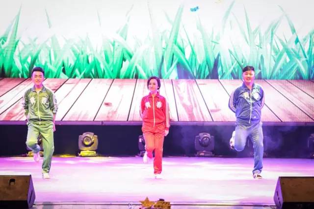 趙帥、夢茹、樂天 舞蹈《咱們屯里的人》