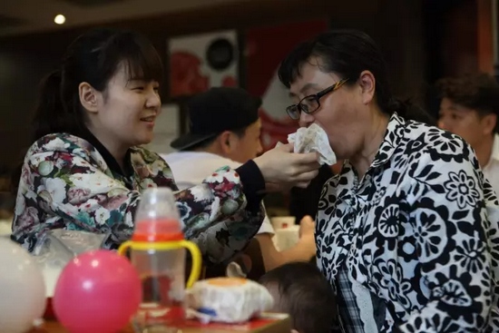 有了女兒后，我更能體會當(dāng)媽的辛苦與付出，謝謝你媽媽