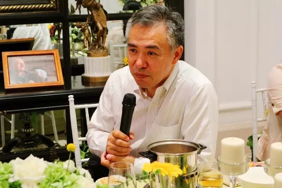 就藝術(shù)品投資收藏、人工智能、基因檢測等話題，劉東曉博士一一做了分析講解。