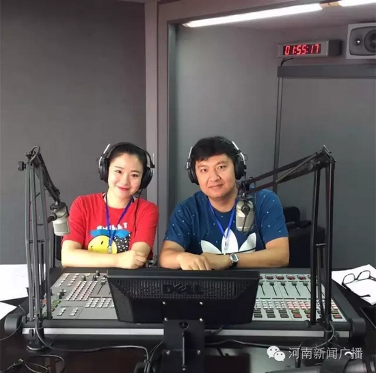 河南新聞廣播主持人趙凱、田羽全程現(xiàn)場直播