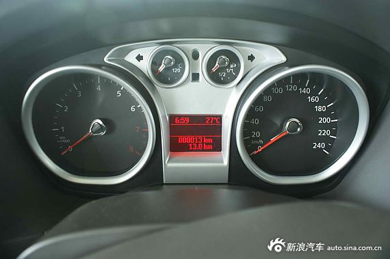 　?？怂箖蓭?jīng)典1.8MT 時(shí)尚型