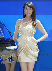 2012款?lèi)傁鑳?yōu)惠3000元 送1000元裝飾禮包