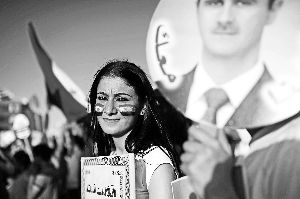 1日，土耳其民眾游行支持巴沙爾政權。新華社發(fā)