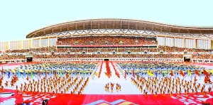 9月16日，第七屆全國(guó)農(nóng)民運(yùn)動(dòng)會(huì)開(kāi)幕式在南陽(yáng)市體育場(chǎng)舉行