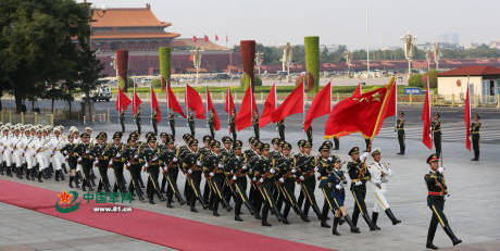 解放軍三軍儀仗隊(duì)新式禮賓服 解放軍三軍儀仗隊(duì)新式禮賓服
