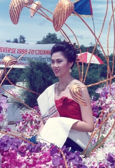 英拉擔(dān)任時(shí)尚雜志模特舊照曝光 英拉擔(dān)任時(shí)尚雜志模特舊照曝光