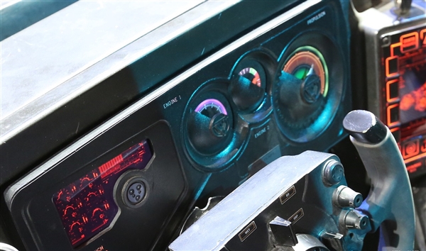 《蝙蝠俠大戰(zhàn)超人》新款戰(zhàn)車(chē) 《蝙蝠俠大戰(zhàn)超人》新款戰(zhàn)車(chē)