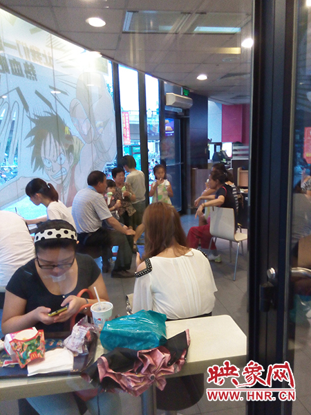 內(nèi)部已經(jīng)沒有空位 內(nèi)部已經(jīng)沒有空位