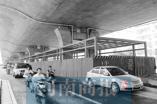 建設中的隴海路快速公交站臺，這條線路或取名B5