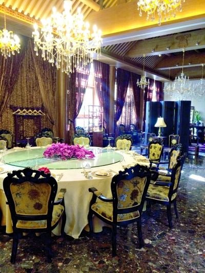  乙十六會所北海店包廂內(nèi)景。記者王文志攝