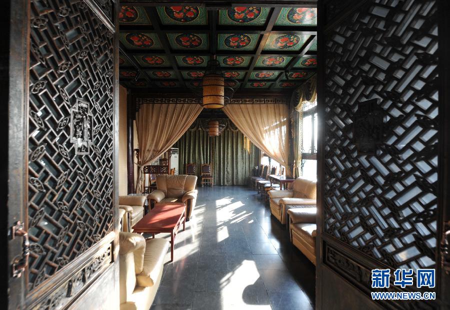 　“停業(yè)調整”的北海公園內高檔餐廳上林苑內部一角（1月15日攝）。