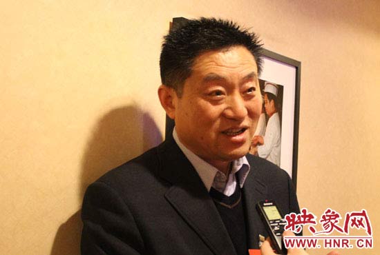 全國(guó)人大代表、輝縣市孟莊鎮(zhèn)南李莊村黨支部書記范海濤