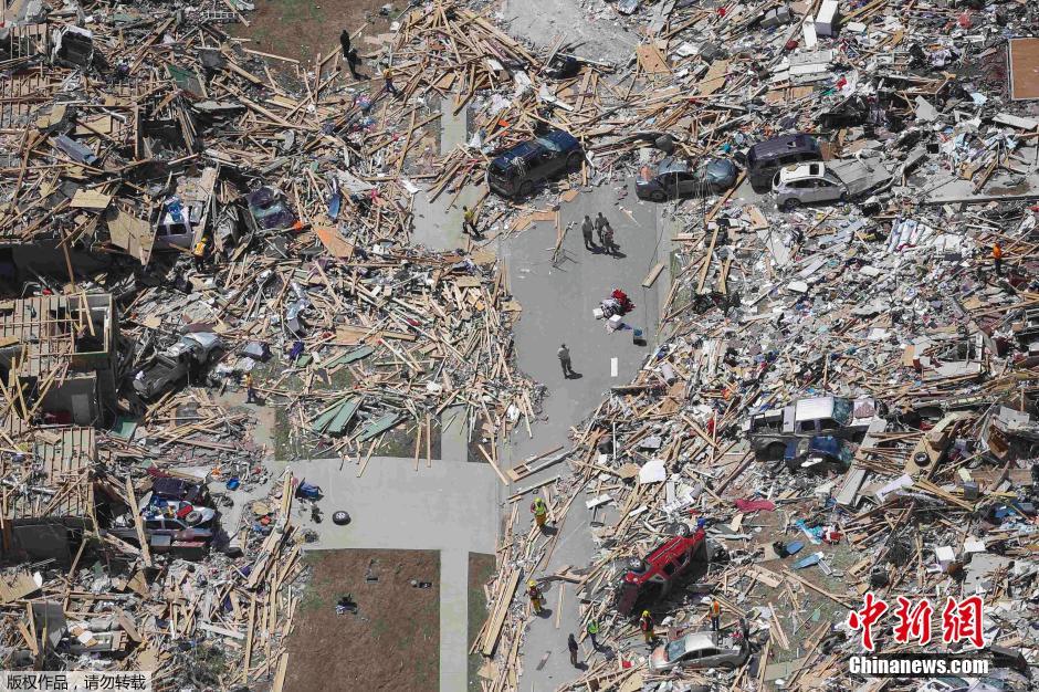 致命龍卷風(fēng)肆虐美國(guó)多州 小鎮(zhèn)街道幾乎毀成渣 致命龍卷風(fēng)肆虐美國(guó)多州 小鎮(zhèn)街道幾乎毀成渣