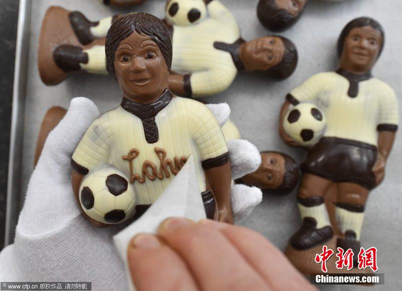 德國生產(chǎn)商趕制世界杯主題巧克力