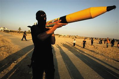 卡薩姆火箭：哈馬斯山寨版喀秋莎火箭，射程約10公里。