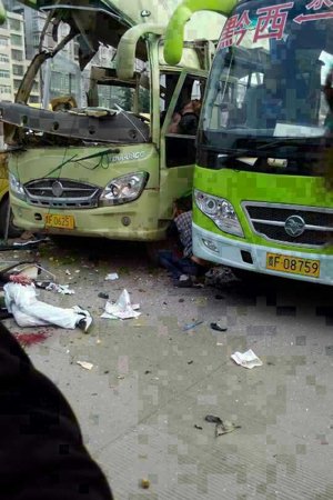 爆炸現(xiàn)場(chǎng)。圖片來自網(wǎng)絡(luò)