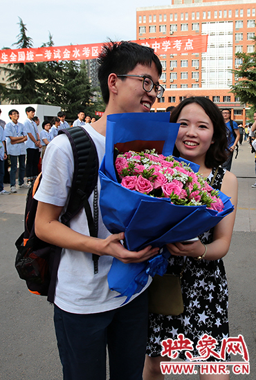 還有一種情，它是懵懂的情愫，你若安好，便是晴天。