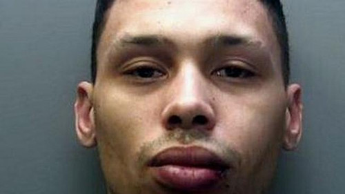 英國(guó)父親偷親生孩子圣誕禮物