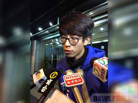 黃臺仰因設(shè)想?yún)⑴c旺角暴亂被香港警方拘捕，被指涉嫌參與旺角暴動。
