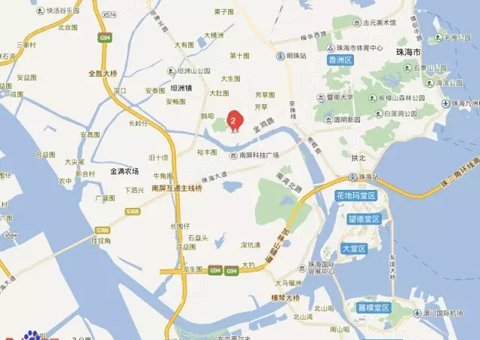 以此前的格力康樂園為例。在2005年，格力電器就已出資2億元，建立員工生活區(qū)——格力康樂園。該生活園區(qū)建筑面積達12萬平方米以上，可容納員工10000多人。后來，斥資4億的康樂園二期也已經(jīng)投入使用。