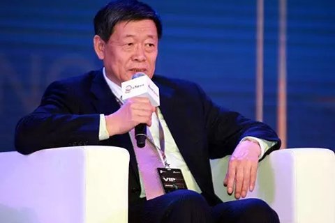 在2015(第八屆)金麒麟論壇上，山東魏橋創(chuàng)業(yè)集團董事長張士平表示，要想企業(yè)搞得好，必須讓員工過得好，我們企業(yè)負責為員工蓋房子，保證每個員工有一套房子，從90平方到160平方不等，這就解決了把農(nóng)村勞動力轉(zhuǎn)移到城市的問題，也解決了我們的職工家屬的問題，叫職工真正以企業(yè)為家。