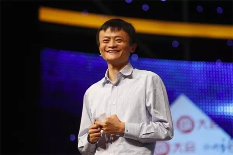 2011年8月17日，阿里巴巴集團宣布，將提供30億元無息貸款，幫助員工解決首次置業(yè)問題，每人最高可申請30萬元。此外，阿里巴巴還將投入5億元設教育基金，通過和教育機構(gòu)共同辦學、與現(xiàn)有學校合作，解決員工子女入園、上學問題;向基層員工發(fā)放一次性的物價、子女教育補貼，預計總額超過4000萬元。