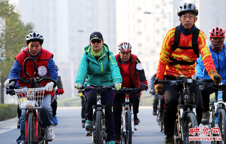 獻(xiàn)愛心、騎行天下，映象網(wǎng)騎行車友樂翻天