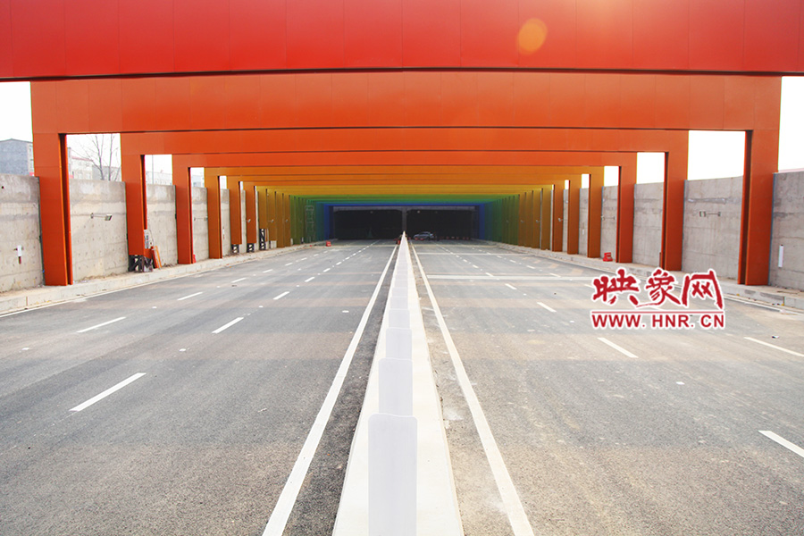 記者駕車體驗。