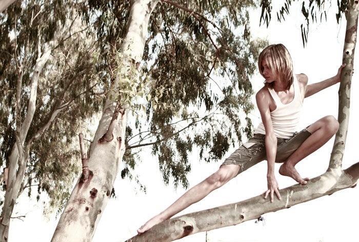 似男非女 “妖孽”般國(guó)際男模