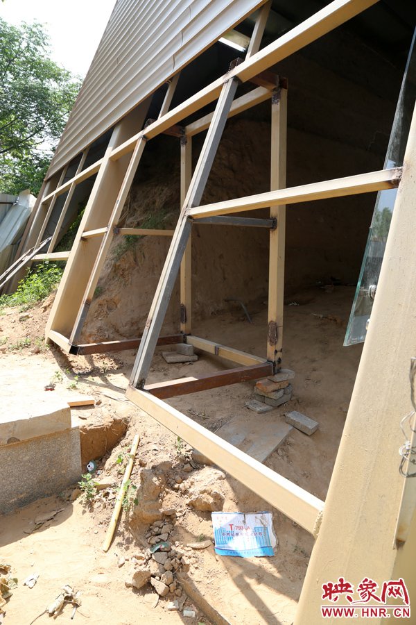 目前，該項(xiàng)工程即將竣工。