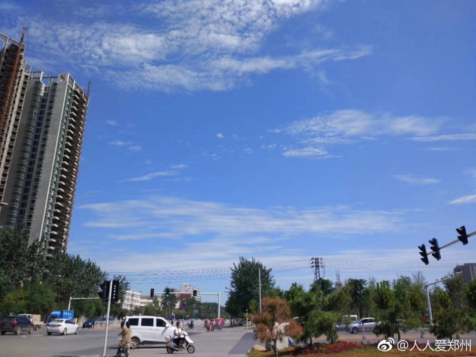 又被鄭州的藍(lán)天刷屏！隨便一拍就是手機(jī)壁紙