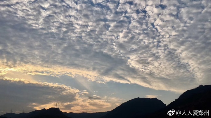 又被鄭州的藍(lán)天刷屏！隨便一拍就是手機(jī)壁紙