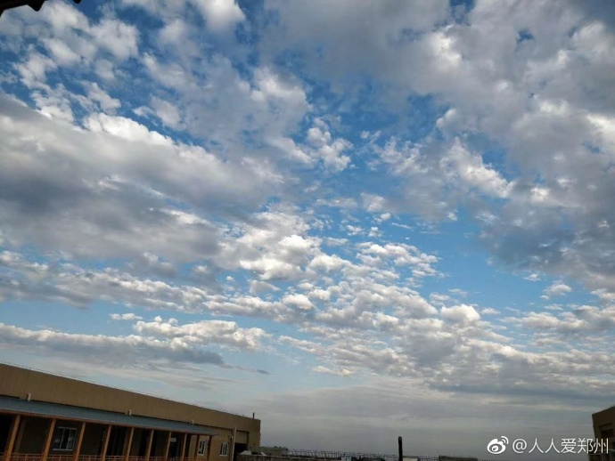 又被鄭州的藍(lán)天刷屏！隨便一拍就是手機(jī)壁紙