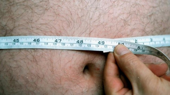 男子太胖死后停尸柜裝不下被殯儀館放車內(nèi)過夜 男子太胖死后停尸柜裝不下被殯儀館放車內(nèi)過夜