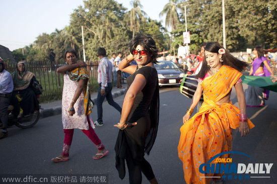 孟加拉國變性人街頭游行 紀念政府承認第三性別一周年 孟加拉國變性人街頭游行 紀念政府承認第三性別一周年