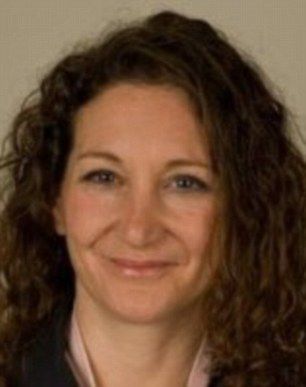 世衛(wèi)組織流感專家芒福德博士指出，H5N8病毒有可能會傳染給人。