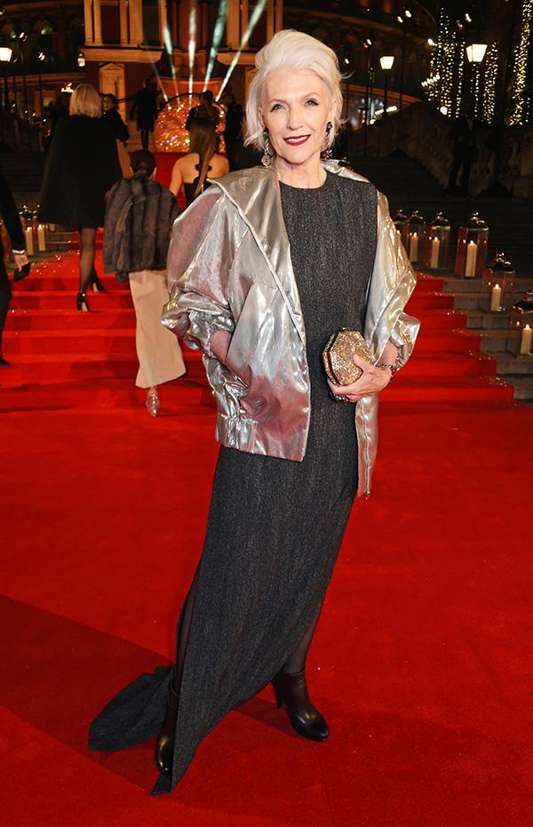 特斯拉老板68歲母親是超模！