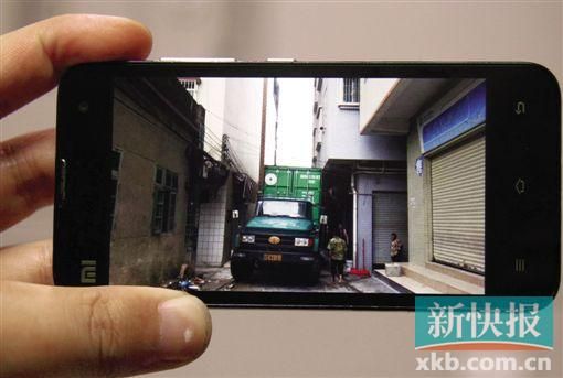 吳師傅的貨車被迫停留在現(xiàn)場(chǎng)幾天。