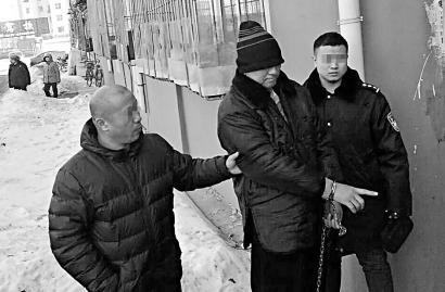 吉林殺人犯露面千人圍捕 曾借錢(qián)未果殺一家三口