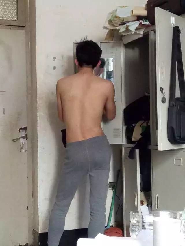 這個(gè)學(xué)校的男生宿舍火了！女同學(xué)都喊著要嫁