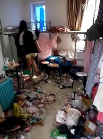 這個(gè)學(xué)校的男生宿舍火了！女同學(xué)都喊著要嫁