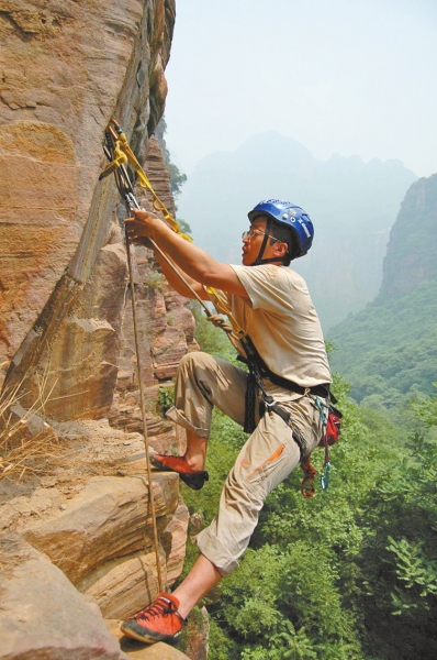 本周末，到萬仙山看“峭壁上的芭蕾”