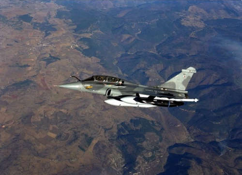 印度決定采購法國“陣風(fēng)”戰(zhàn)斗機(jī)成為英印“撕破臉”的導(dǎo)火索。