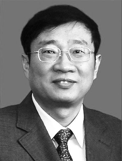 殲-15飛機研制現(xiàn)場總指揮羅陽，因突發(fā)急性心梗殉職，享年51歲