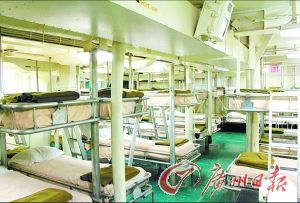 航母上的水兵宿舍。（資料圖片）
