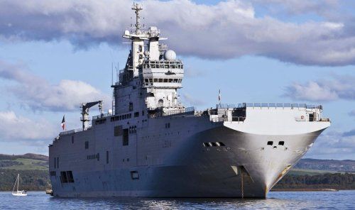 俄羅斯向法國(guó)購(gòu)買(mǎi)西北風(fēng)級(jí)兩棲攻擊艦。