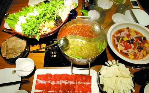 山西火鍋店爆炸事件后，鄭州用電磁爐的火鍋店生意火爆。