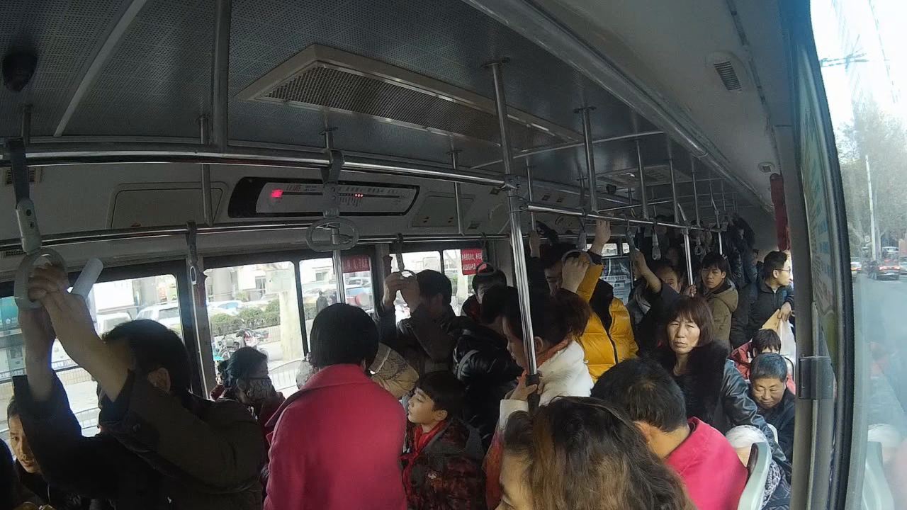 陌生人向你借手機(jī) 給嗎？