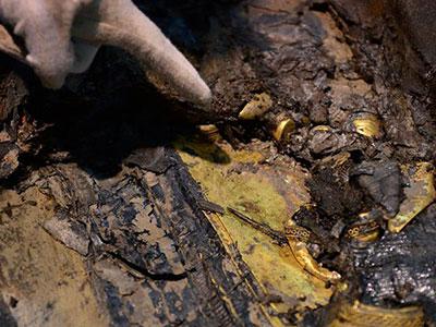 西漢?；韬钅箍脊牛菏赚F(xiàn)金板金餅